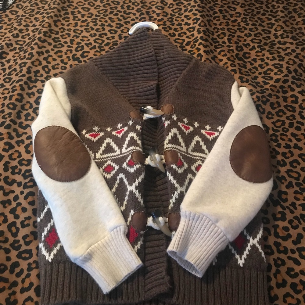 Sweaters - Picture 2 of 3